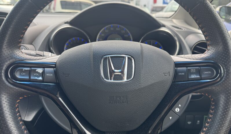 
								2013 Honda Fit Shuttle full									