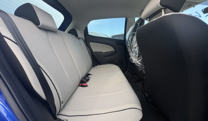 
								2008 Mazda Demio full									