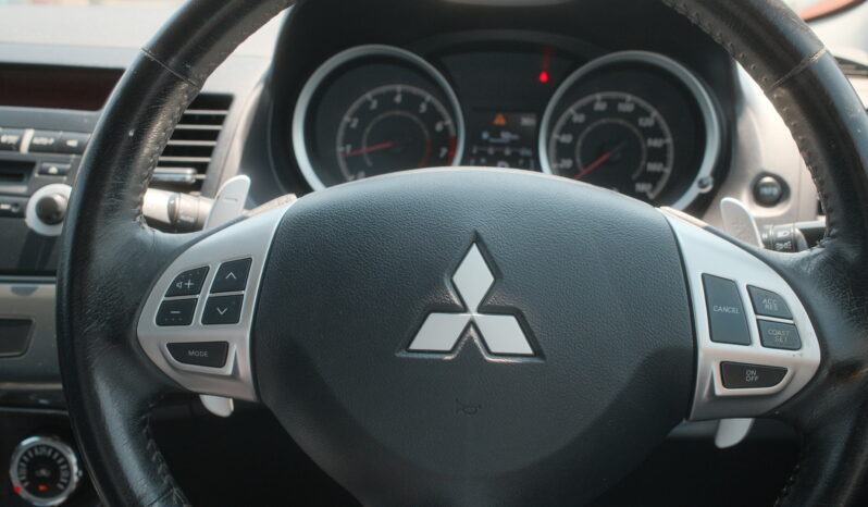 
								2010 Mitsubishi Galant full									