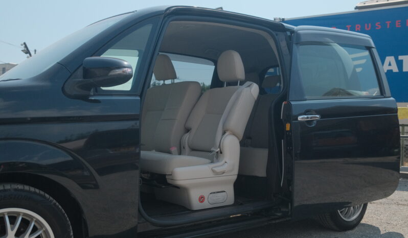 
								2013 Toyota Spade full									