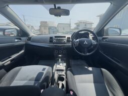 
										2010 Mitsubishi Galant full									