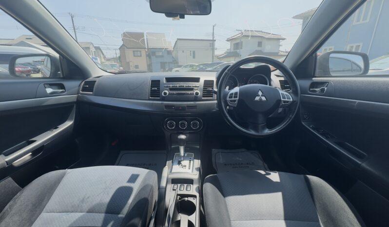 
								2010 Mitsubishi Galant full									