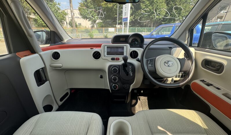 
								2013 Toyota Spade full									