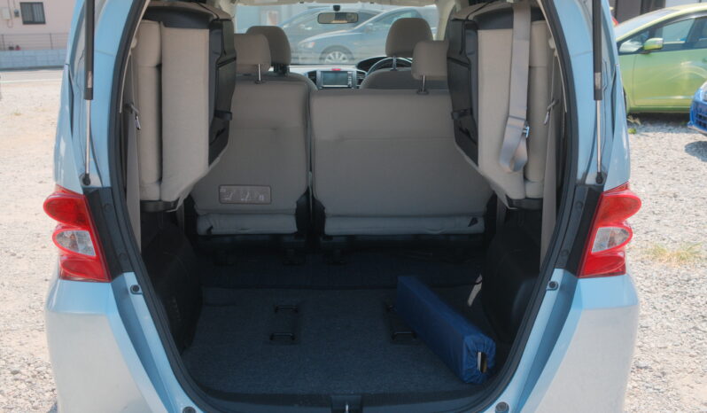 
								2008 Honda Freed full									