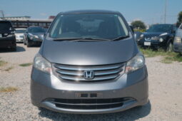 
										2010 Honda Freed full									