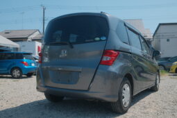 
										2010 Honda Freed full									