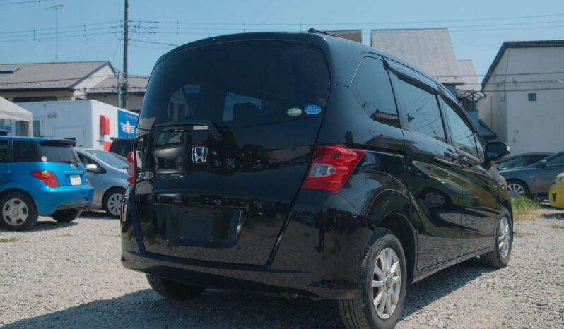 
								2010 Honda Freed full									