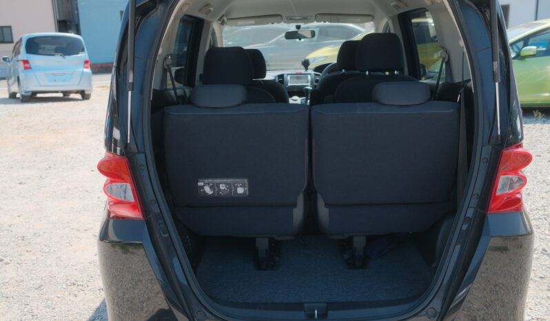 
								2010 Honda Freed full									