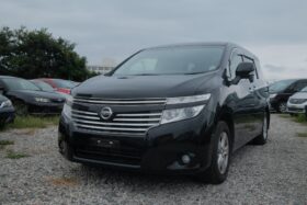 Nissan Elgrand 2013