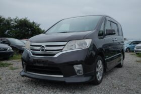 Nissan Serena Highway Star Hybrid 2013