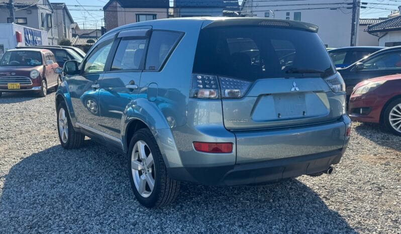 
Mitsubishi Outlander 2006 full									