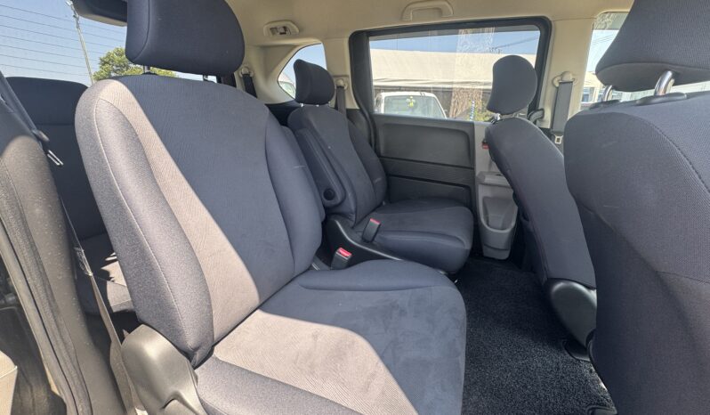 
								2010 Honda Freed full									