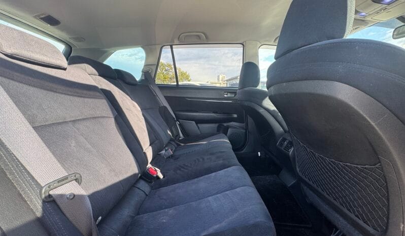 
2010 Subaru Outback full									