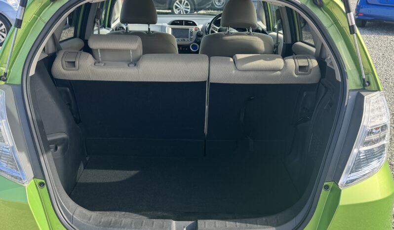 
								2011 Honda Fit Hybrid full									