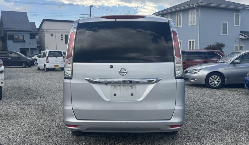 
								2010 Nissan Serena full									