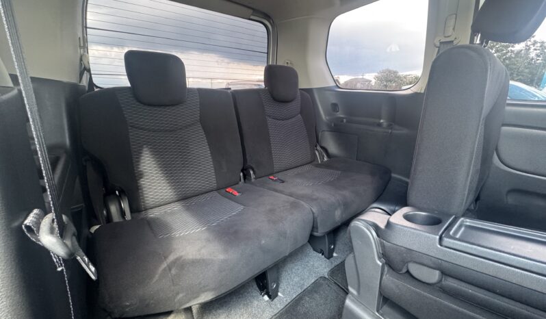 
								2010 Nissan Serena full									