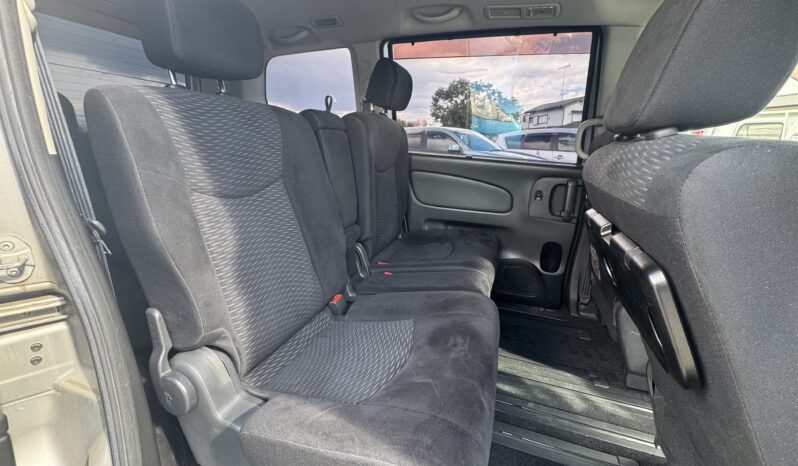 
								2010 Nissan Serena full									