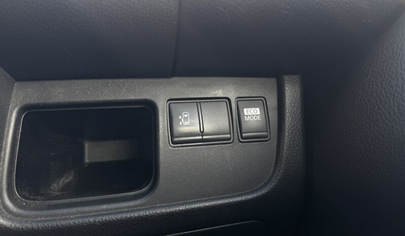 
								2010 Nissan Serena full									