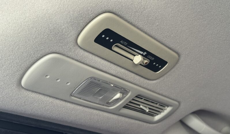 
								2010 Nissan Serena full									