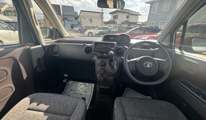 
								2012 Toyota Spade full									