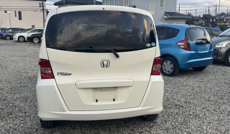 
								2008 Honda Freed full									