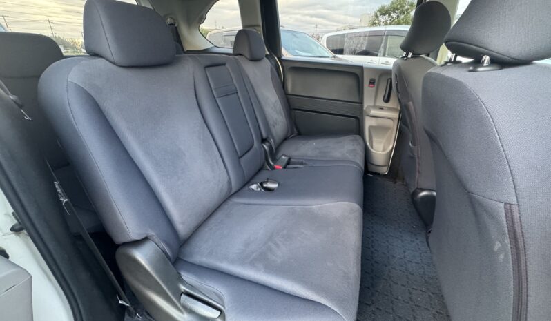 
								2008 Honda Freed full									