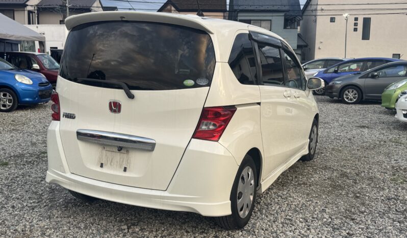 
								2010 Honda Freed full									