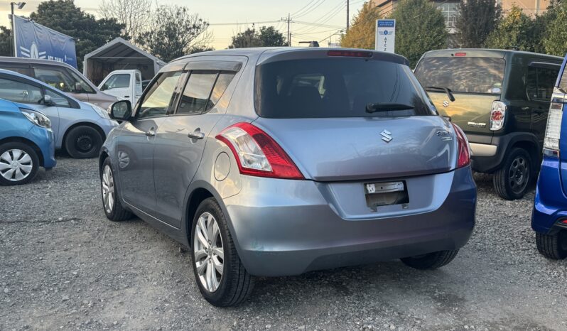 
								2013 Suzuki Swift full									