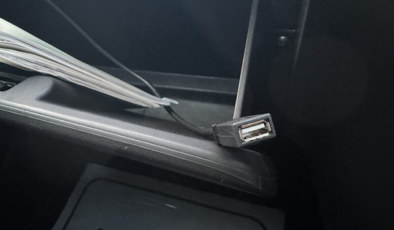 
								2013 Suzuki Swift full									