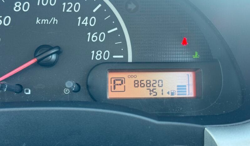 
2011 Nissan March full									