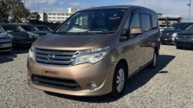2015 Nissan Serena S-Hybrid