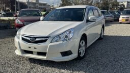 
										2010 Subaru Legacy Wagon full									