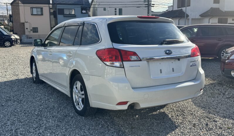 
								2010 Subaru Legacy Wagon full									