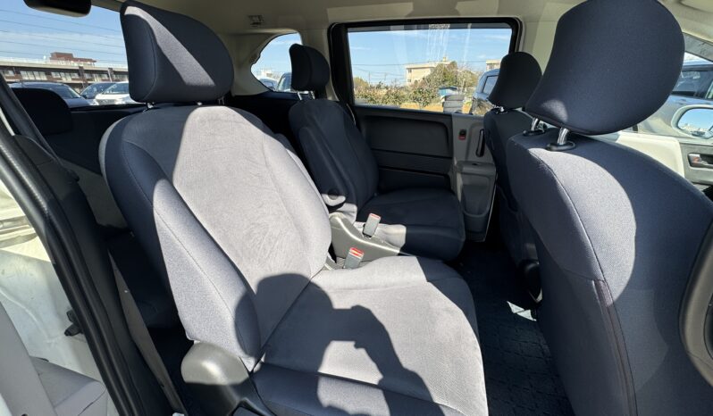 
2009 Honda Freed full									