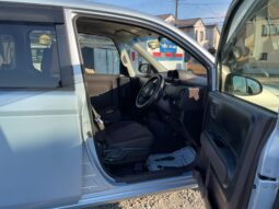 
2012 Toyota Spade full									