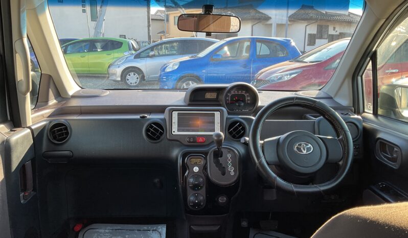 
2012 Toyota Spade full									