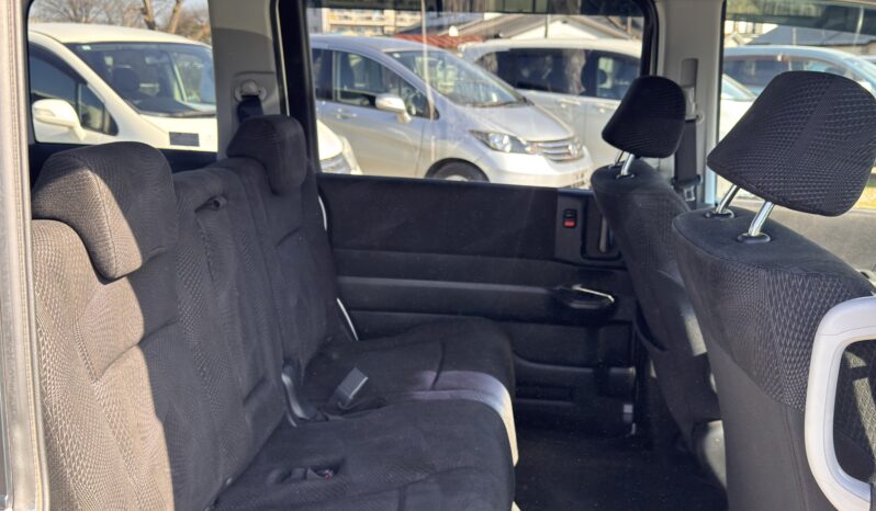 
Honda Stepwagon Spada 2010 full									