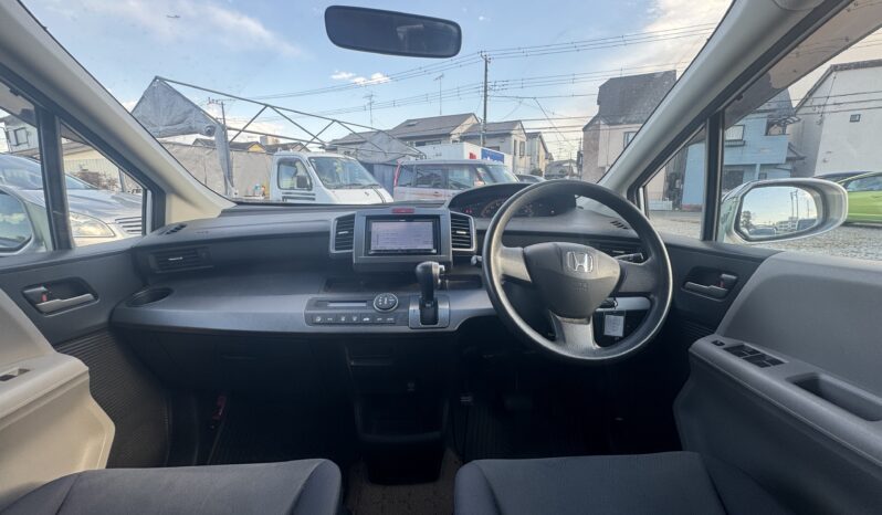 
2009 Honda Freed full									