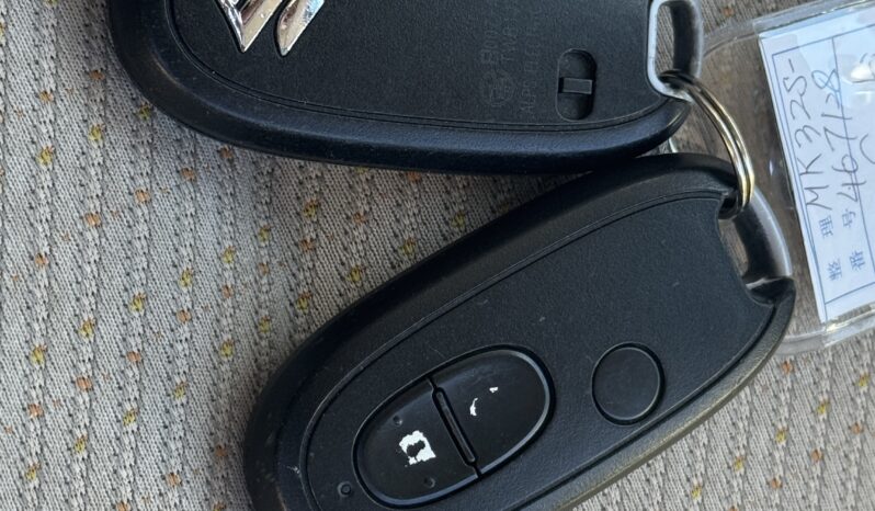 
2013 Suzuki Spacia full									