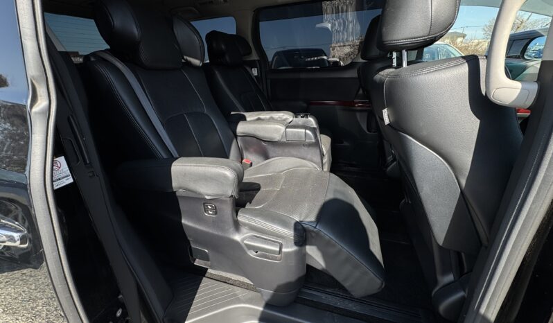 
2009 Toyota Vellfire full									