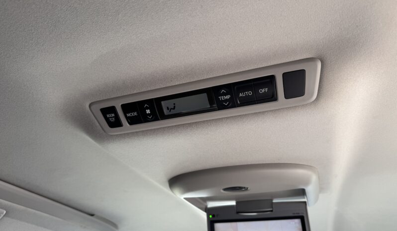 
2009 Toyota Vellfire full									