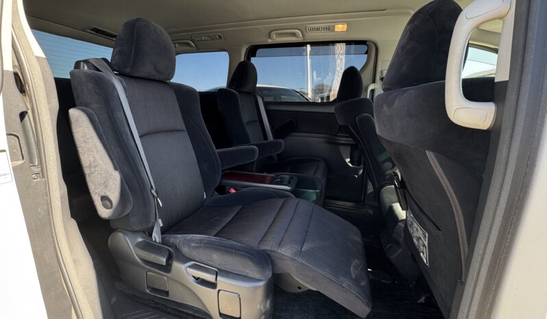 
2009 Toyota Vellfire full									