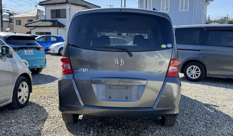 
2011 Honda Freed full									