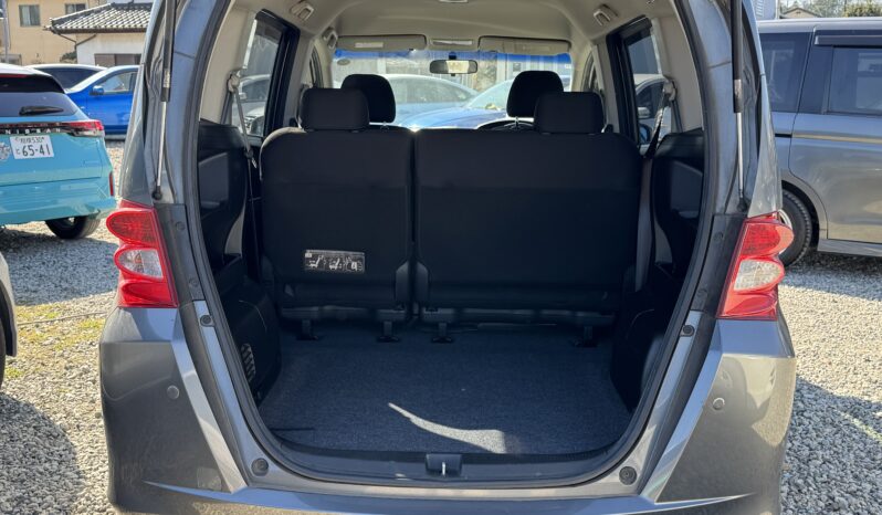 
2011 Honda Freed full									