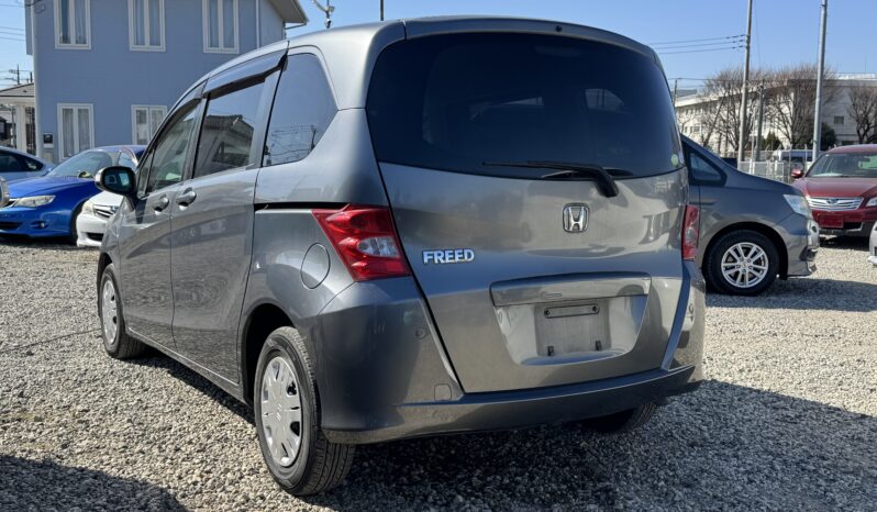 
2011 Honda Freed full									