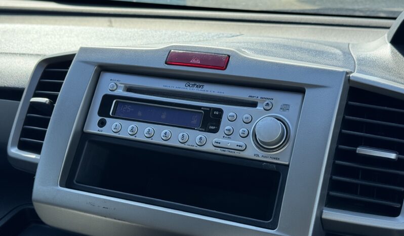 
2011 Honda Freed full									