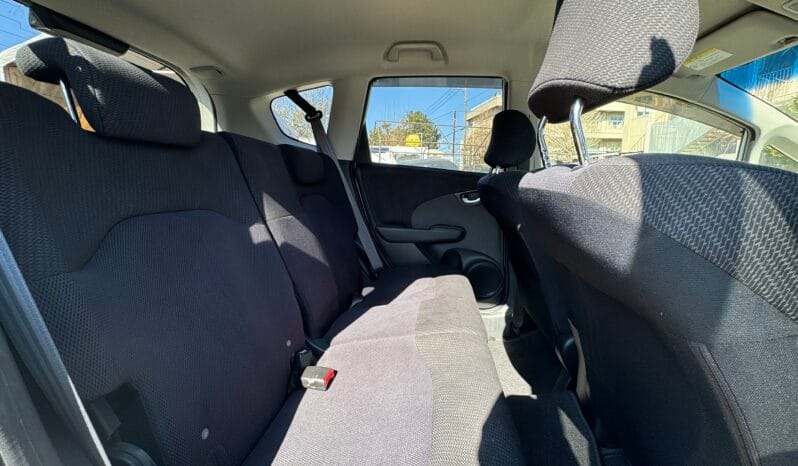 
2010 Honda Fit Hybrid full									