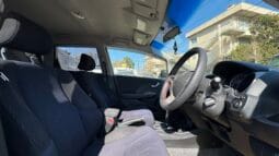 
2010 Honda Fit Hybrid full									