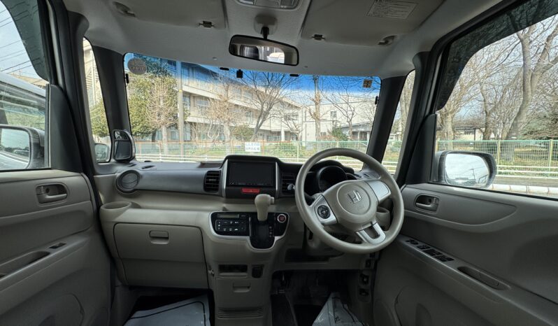 
2012 Honda N-Box Custom full									