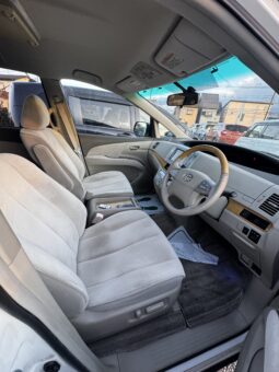 
2007 Toyota Estima full									
